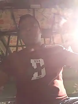 Snapshot of CatchingBouquet chatting on 11.25.25 CatchingBouquet online show from 11.25.25