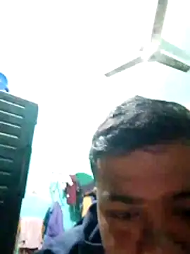 Snapshot of CatchingBouquet chatting on 11.26.25 CatchingBouquet online show from 11.26.25