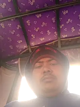 Snapshot of CatchingBouquet chatting on 01.12.26 CatchingBouquet online show from 01.12.26