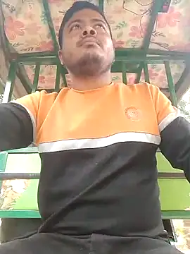 Snapshot of CatchingBouquet chatting on 02.04.26 CatchingBouquet online show from 02.04.26