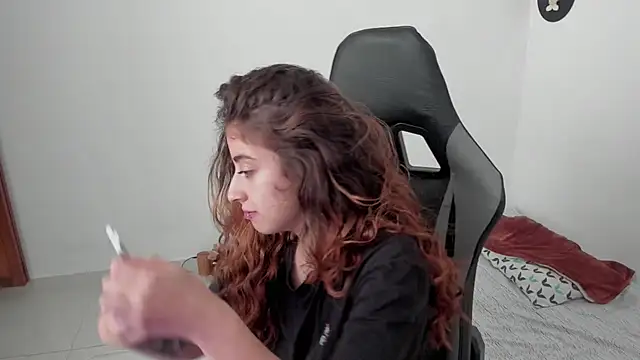 Snapshot of star_shooting8 chatting on 02.04.26 star shooting8 online show from 02.04.26