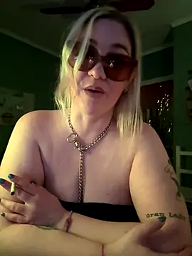 Snapshot of Granlady7 chatting on 12.16.25 Granlady7 online show from 12.16.25