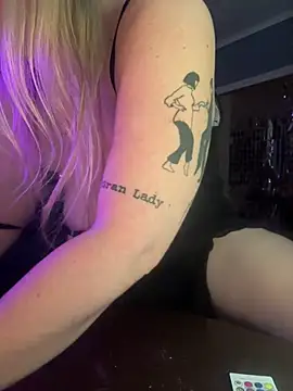 Granlady7 online show from 02.25.26