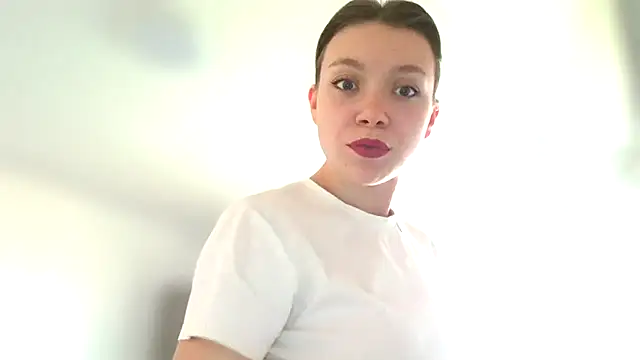 WonderAngela online show from 03.04.26