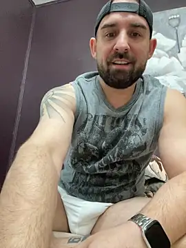 Snapshot of Shots_of_sperm chatting on 09.19.25 Shots of sperm online show from 09.19.25