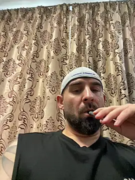 Snapshot of Shots_of_sperm chatting on 10.02.25 Shots of sperm online show from 10.02.25