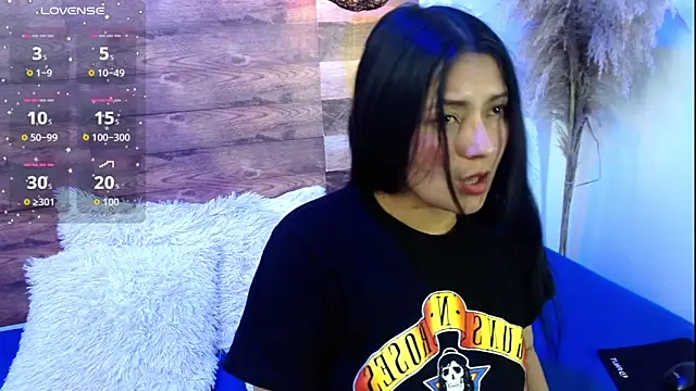 Snapshot of mafe_velezzz chatting on 11.23.25 mafe velezzz online show from 11.23.25