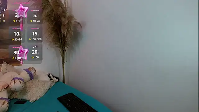 Snapshot of mafe_velezzz chatting on 11.28.25 mafe velezzz online show from 11.28.25