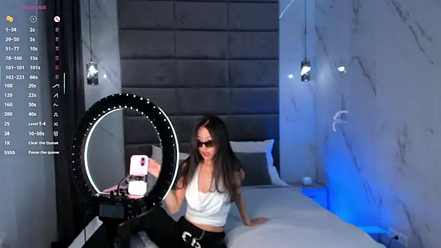 Nelly Kimm online show from 06.19.26