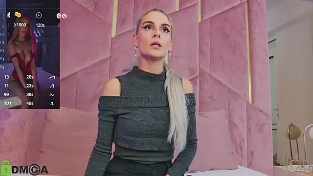 SelenaDaze online show from 09.30.25