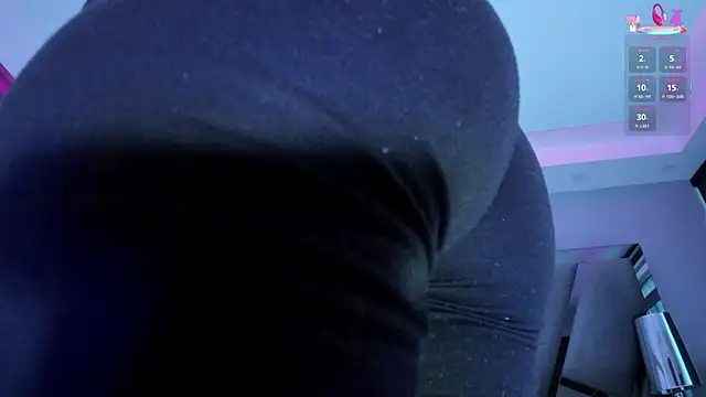 Snapshot of miamirage_ chatting on 09.27.25 miamirage online show from 09.27.25