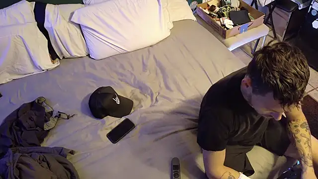 Snapshot of cough2getoff chatting on 11.05.25 cough2getoff online show from 11.05.25