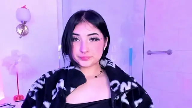 Snapshot of KattEngel chatting on 10.20.25 KattEngel online show from 10.20.25