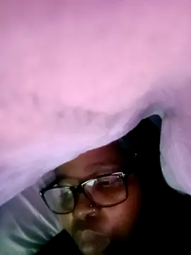 ShySexyBaddiexx online show from 11.10.25