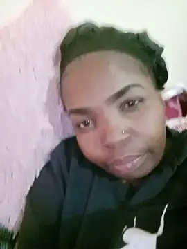 ShySexyBaddiexx online show from 06.09.26
