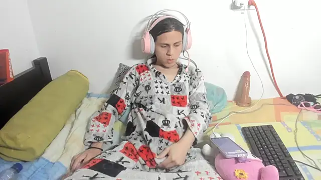 Petite-Goth online show from 11.15.25