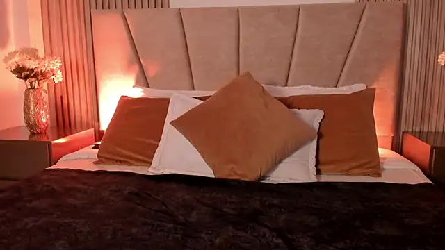 Victoria Beaumont online show from 10.18.25