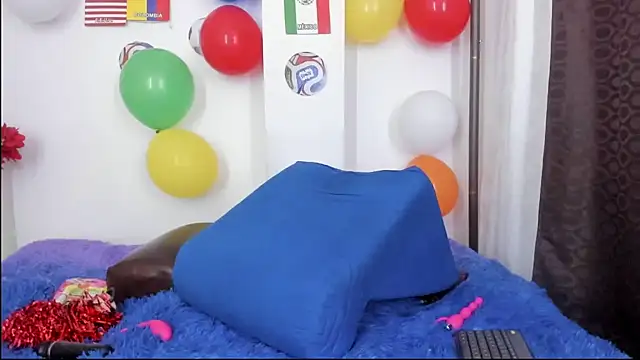 miaroberts69 online show from 06.14.26