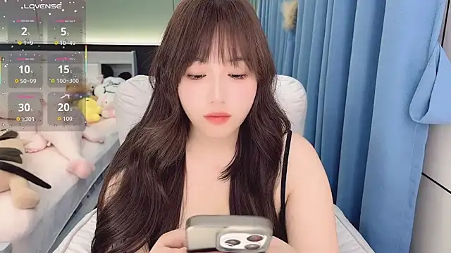 Liuyifei2005 online show from 01.05.26