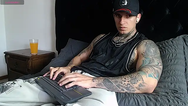 Snapshot of Shane_Clay chatting on 01.08.26 Shane Clay online show from 01.08.26