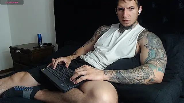 Snapshot of Shane_Clay chatting on 02.05.26 Shane Clay online show from 02.05.26