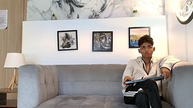 TWINKS FRIENDS online show from 04.27.26
