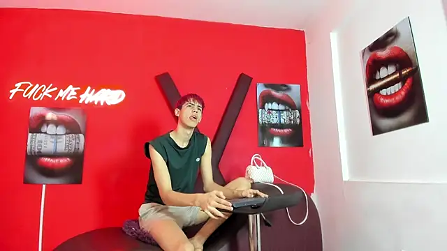 TWINKS FRIENDS online show from 06.17.26