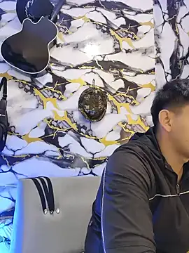 Snapshot of Hiroshi_Shen chatting on 06.10.26 Hiroshi Shen online show from 06.10.26