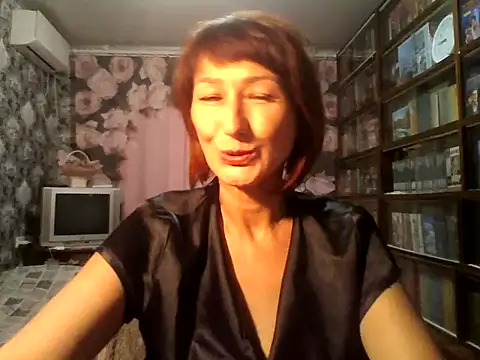 Snapshot of Pline1 chatting on 10.23.25 Pline1 online show from 10.23.25