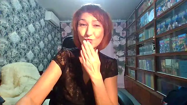 Snapshot of Pline1 chatting on 11.20.25 Pline1 online show from 11.20.25