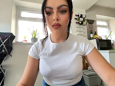 FrancescaXO online show from 06.04.26