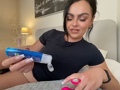 FrancescaXO online show from 06.14.26