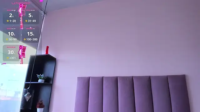 violet myerrs online show from 11.26.25