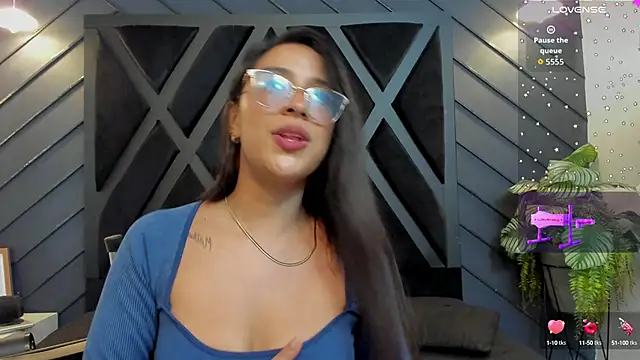 zoe martins  online show from 09.13.25