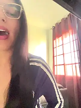 jujuarantes  2025 online show from 12.16.25