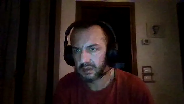 Snapshot of Anere84s chatting on 10.10.25 Anere84s online show from 10.10.25