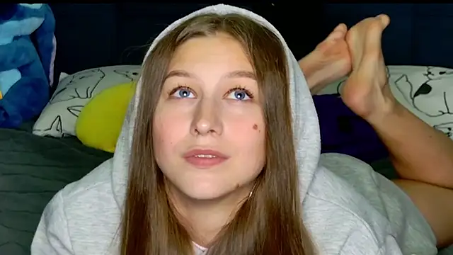 MissEmilyMiller online show from 11.21.25