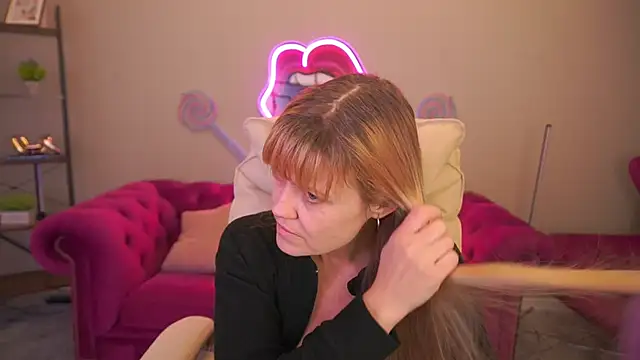 Snapshot of BellaLaPetit chatting on 02.03.26 BellaLaPetit online show from 02.03.26