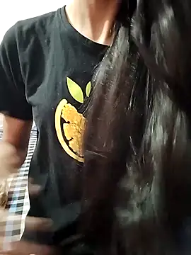 Snapshot of Sx-Maniya chatting on 11.14.25 Sx-Maniya online show from 11.14.25