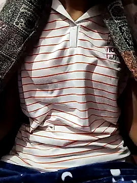 Snapshot of Sx-Maniya chatting on 11.23.25 Sx-Maniya online show from 11.23.25