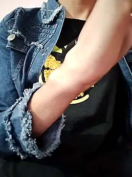 Snapshot of Sx-Maniya chatting on 11.25.25 Sx-Maniya online show from 11.25.25