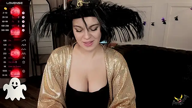 Snapshot of KiraEnergy chatting on 10.30.25 KiraEnergy online show from 10.30.25