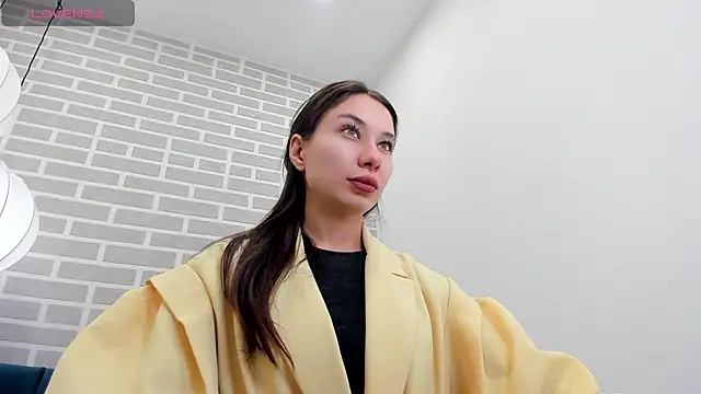 Snapshot of Kat__cat chatting on 01.11.26 Kat cat online show from 01.11.26