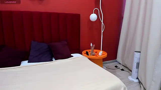 Snapshot of Kat__cat chatting on 02.10.26 Kat cat online show from 02.10.26