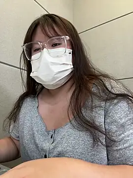 Snapshot of ariel_613 chatting on 10.16.25 ariel 613 online show from 10.16.25