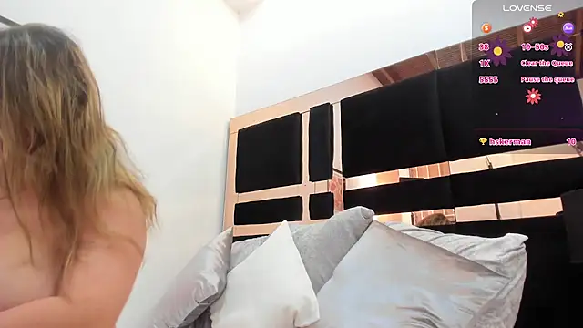 Snapshot of katherinn_gomezz chatting on 06.25.26 katherinn gomezz online show from 06.25.26