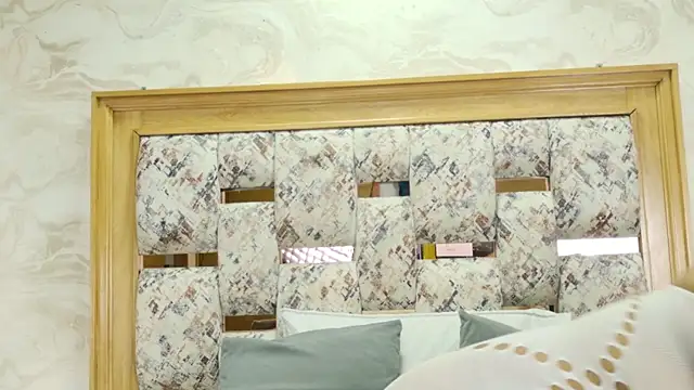 Snapshot of ZOLEY_WATSON chatting on 09.21.25 ZOLEY WATSON online show from 09.21.25