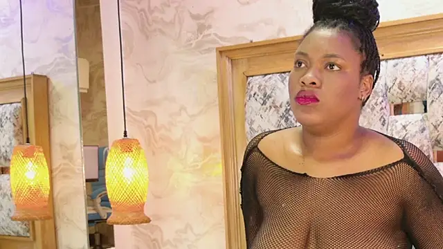 Snapshot of ZOLEY_WATSON chatting on 09.27.25 ZOLEY WATSON online show from 09.27.25