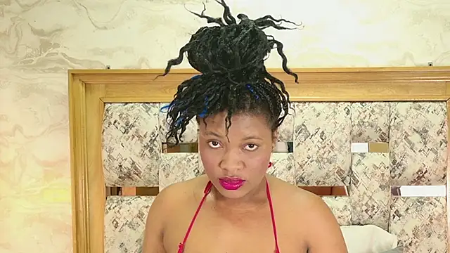 Snapshot of ZOLEY_WATSON chatting on 10.16.25 ZOLEY WATSON online show from 10.16.25