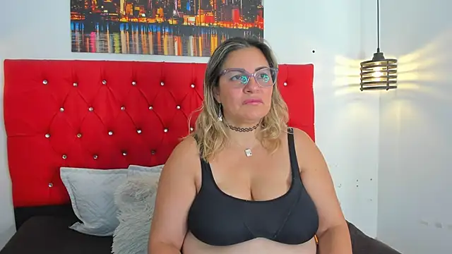 carolinacrus01 online show from 02.14.26